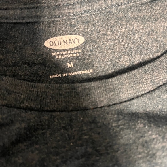 Mens Old Navy t-shirt - Picture 2 of 2